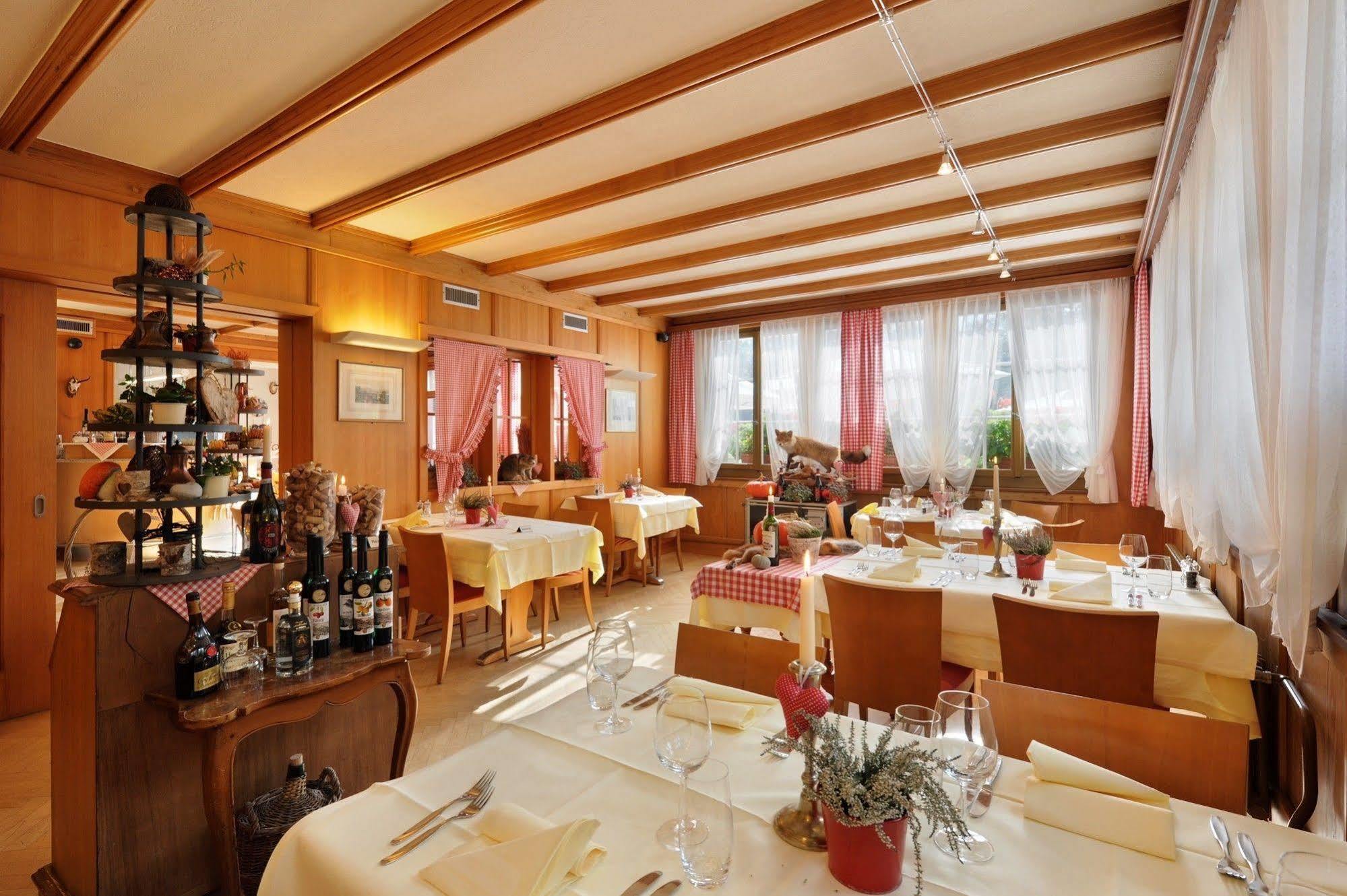 מלון זקסלן Gasthaus Paxmontana מראה חיצוני תמונה